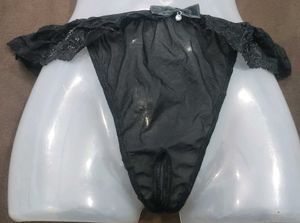 Lace Detail Thong with Bow 🖤