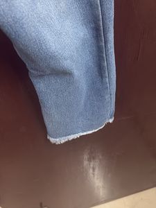 Cropped Raw Hem Jeans