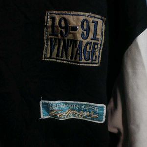 ⚫️✨️Vintage Varsity Jacket