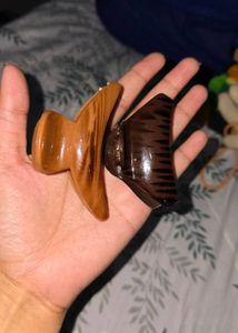 Brown Hair Claw Clip