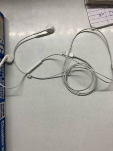 Apple Lightning Earphones