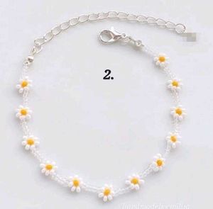 🌼 Daisy Beaded Bracelet