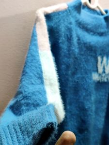 women&#39;s imported blue knitted sweater