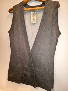 Size M/ L Stylish Women’s Sleeveless Knit Top