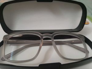 Spec&#39;s Frame