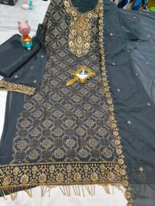 Elegant Embroidered Gray Pakistani Suit