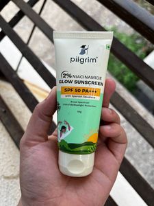 Pilgrim 2% Niacinamide Glow Sunscreen SPF 50 +++ f
