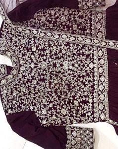 Nayra Cut Suit