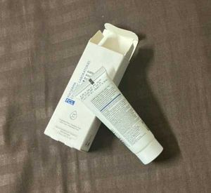 FCL Oatsilk Soap-Free Body Wash