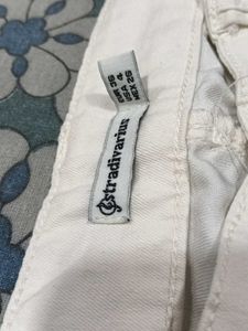 Smart White Colour Jeans😍