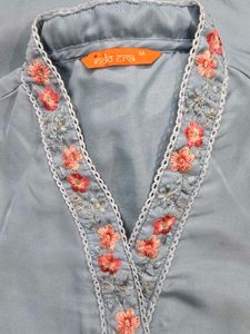 💙 Sheer Elegance: Organza Embroidered Kurta Set �