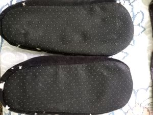 Room Slippers Size 4.5_ 5