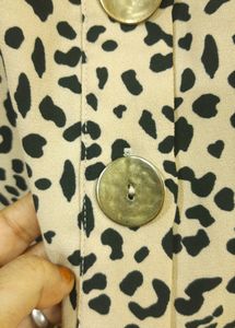 Cream Leopard Print Top🐆