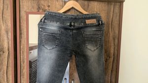 Rugged Charcoal Trendy Jeans For Women