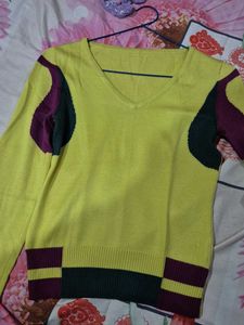 Colorblock V-Neck Knit Top
