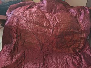 Pack of 4 Luxurious Maroon Bedsheet Quilt Set