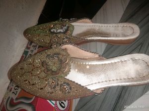 Pakistani Juti