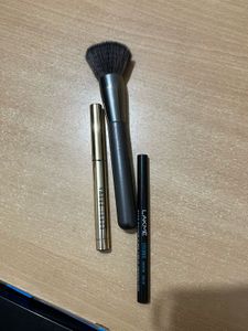 Makeup Brush &amp; Eyeliner