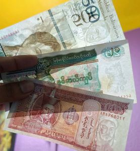 Currency Collection Foreign Notes 10 Piece UNC Con