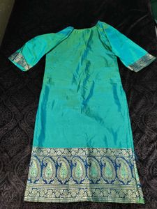 Beautiful Silk Blend Kurta On Sale💗