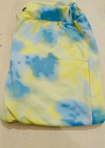 Beautiful Yellow And Blue Combination Leggings