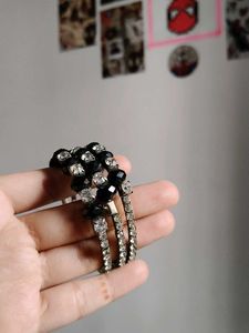 Black &amp; Rhinestone Beaded Bracelet