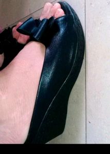 Black Heels With Gift