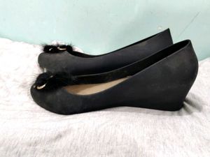 Ket Importa Black Wedges