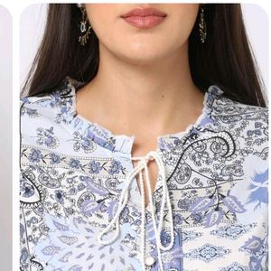 Women&#39;s Top Wear