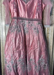 💅🎀OFFER🎀 Elegant Pink Ethnic Gown💗