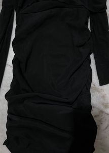 Chic Black Bodycon Mini Dress