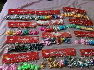 Excellent 144 Pieces Keychains At Best Price..