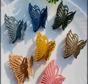 Butterfly Korean Clutcher