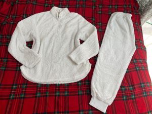 off white Cozy Loungewear Set fits M/L