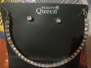 Jewellery Set (necklace with earrings)