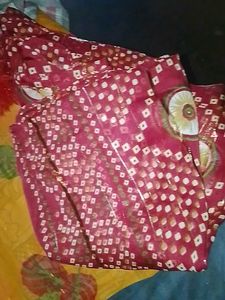 Maroon Bandhani Saree