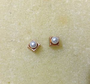 10 Set Pearl Stud Earrings