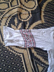 Embroidered White Ethnic Kurta