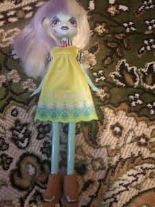 Equestrian  Girl  Doll