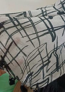 Black n White Stylish checks Patterned Scarf