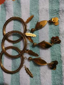 Traditional Gold-Tone Bangles with Jhumka & Leaf D