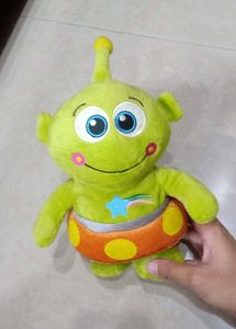 Hamleys Movers &amp; Shakers Alan The Alien, Green, 3Y