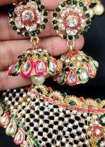 Gorgeous Kundan Jewelry Set