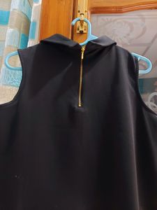Pantaloons black embroided crop top