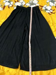 Black Flared Solid Palazzo Pants