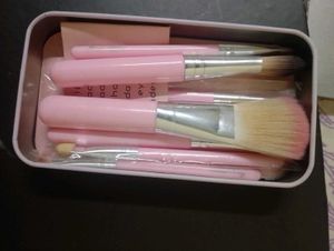 Hello Kitty Makeup Brush