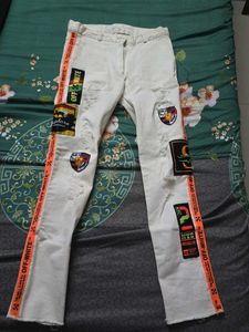 Off-White Distressed Jeans