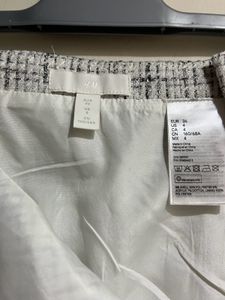 H&amp;M Tweed Cute Button Skirt