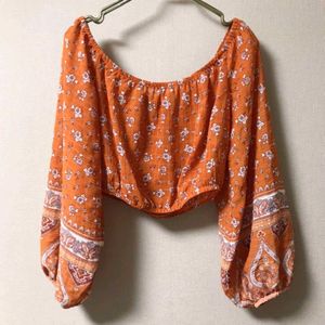 Floral Off-Shoulder Crop Top