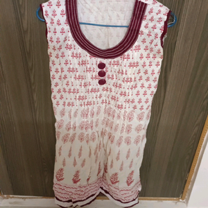 Sleeveless cotton kurti